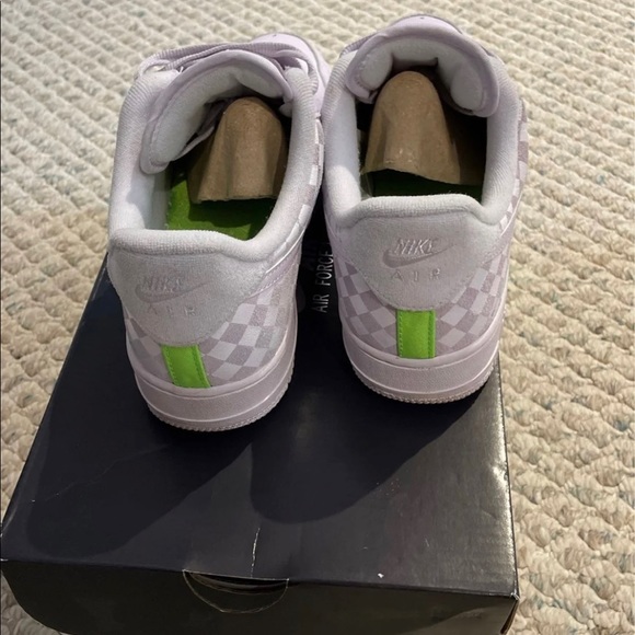 Nike Air Force 1 barely grape checkered sneakers - Picture 3 of 5